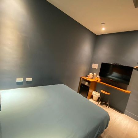 良文旅2館Ryou Hotel Vintage - II Tainan Buitenkant foto