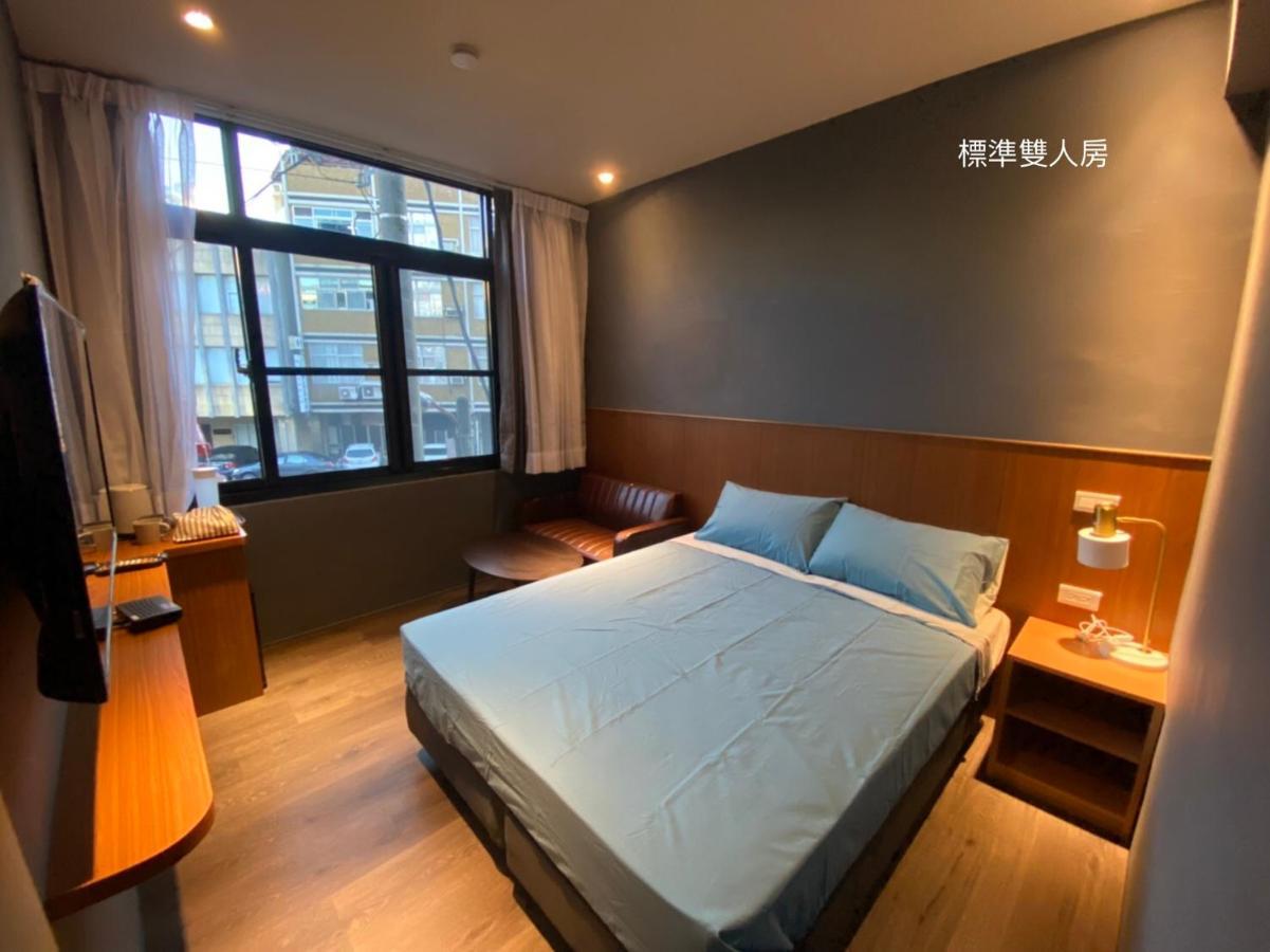 良文旅2館Ryou Hotel Vintage - II Tainan Buitenkant foto
