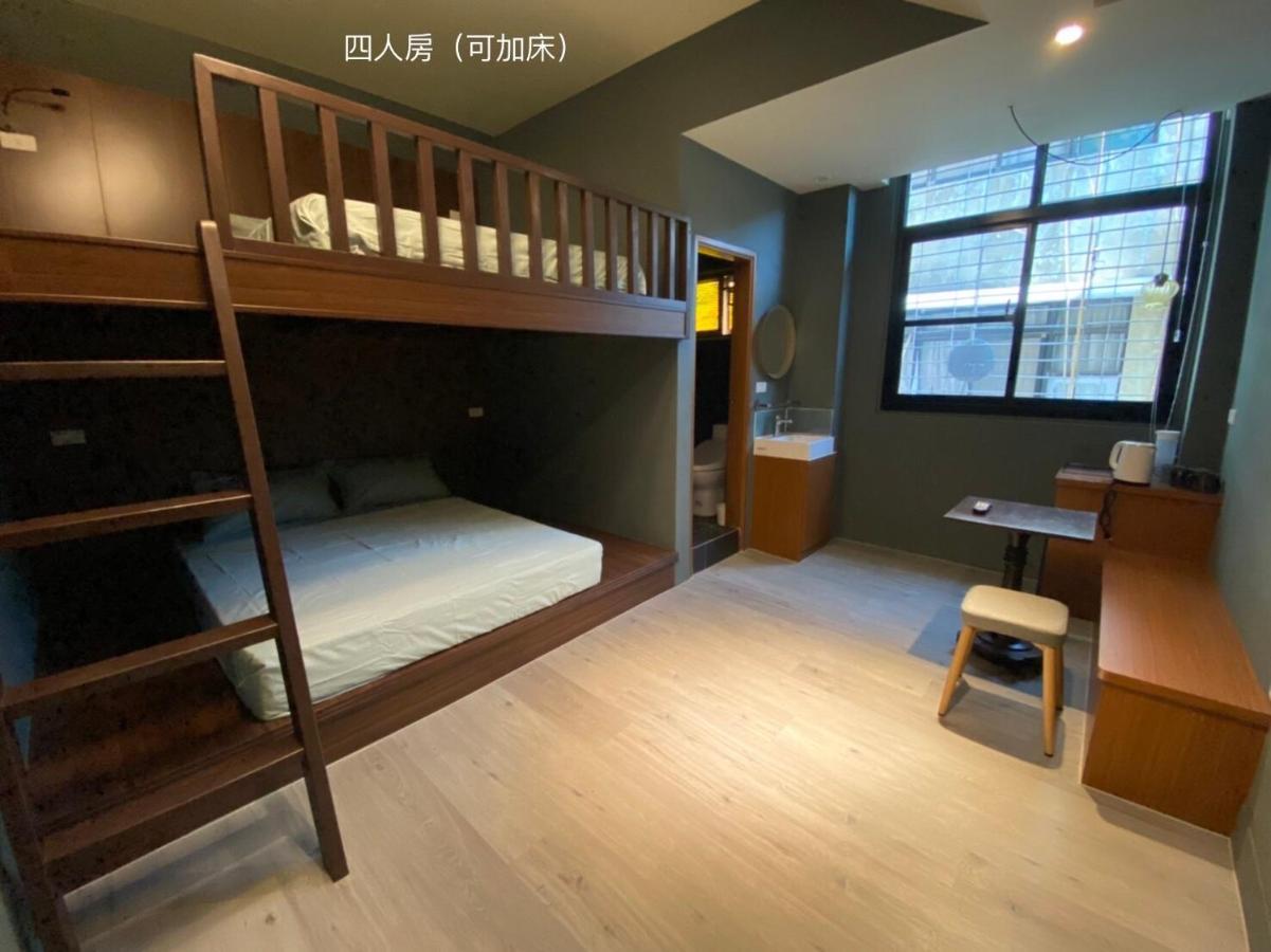 良文旅2館Ryou Hotel Vintage - II Tainan Buitenkant foto