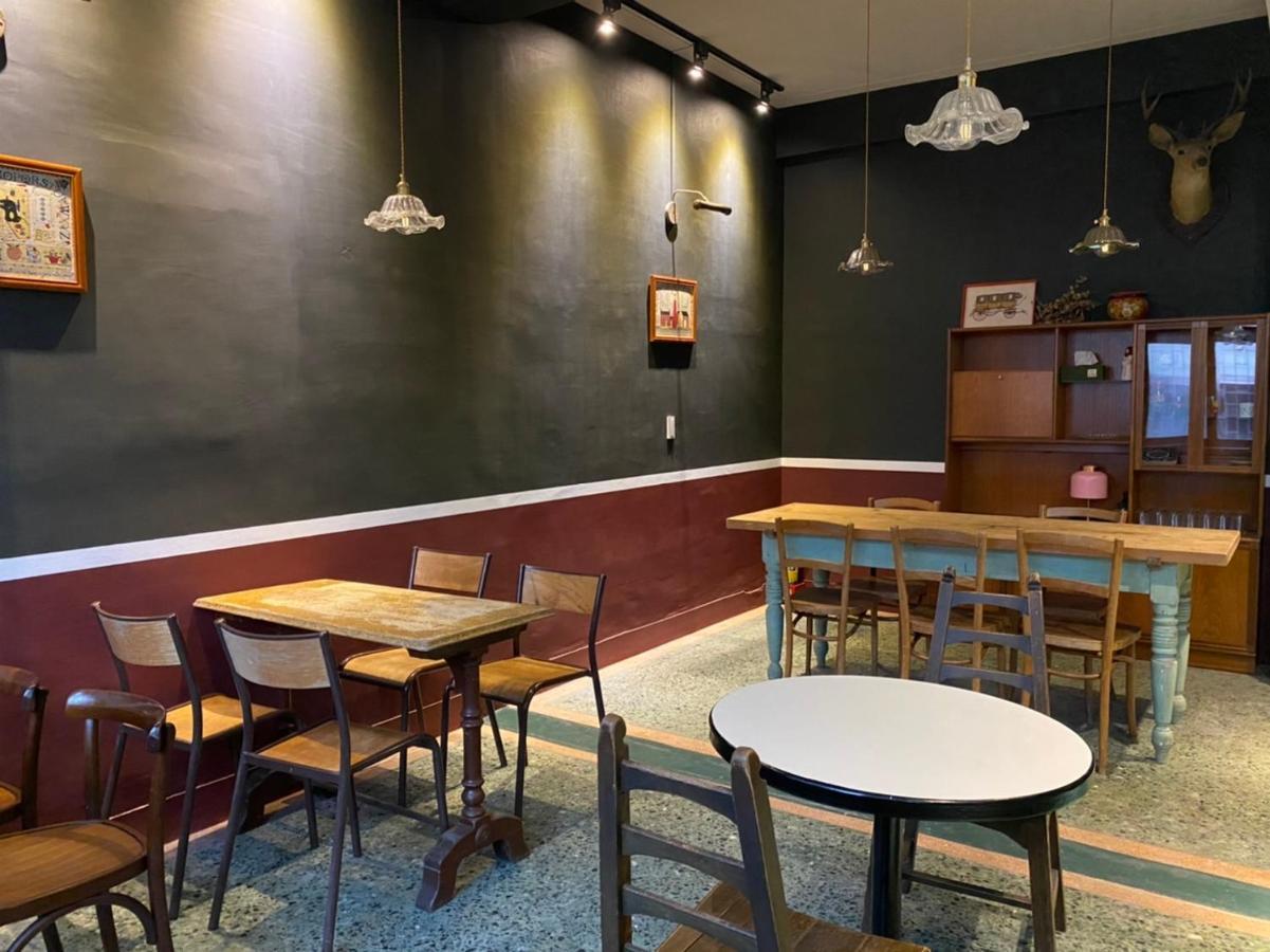 良文旅2館Ryou Hotel Vintage - II Tainan Buitenkant foto