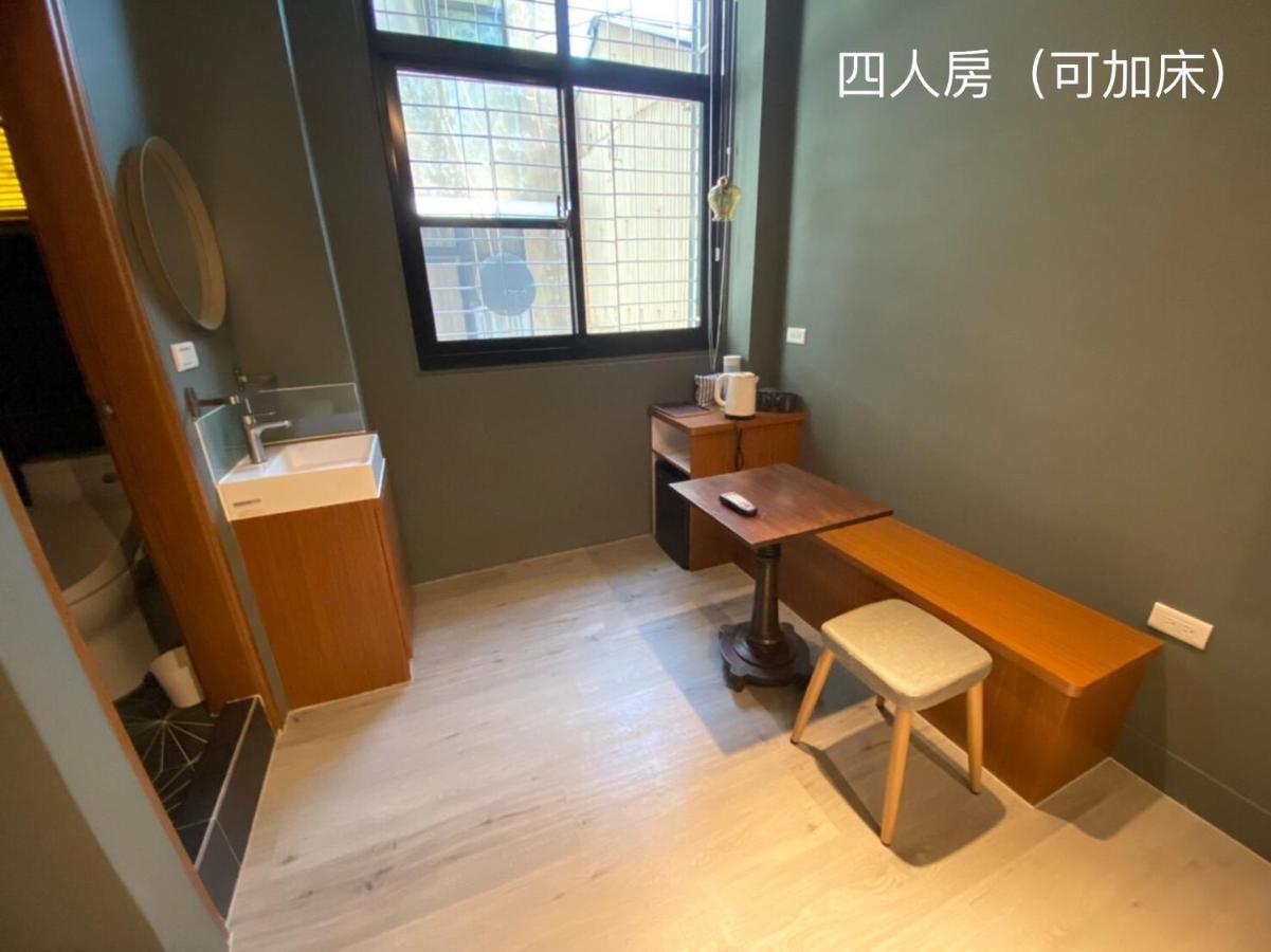 良文旅2館Ryou Hotel Vintage - II Tainan Buitenkant foto