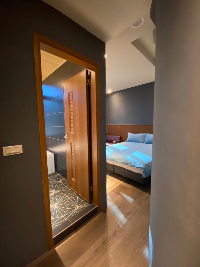 良文旅2館Ryou Hotel Vintage - II Tainan Buitenkant foto