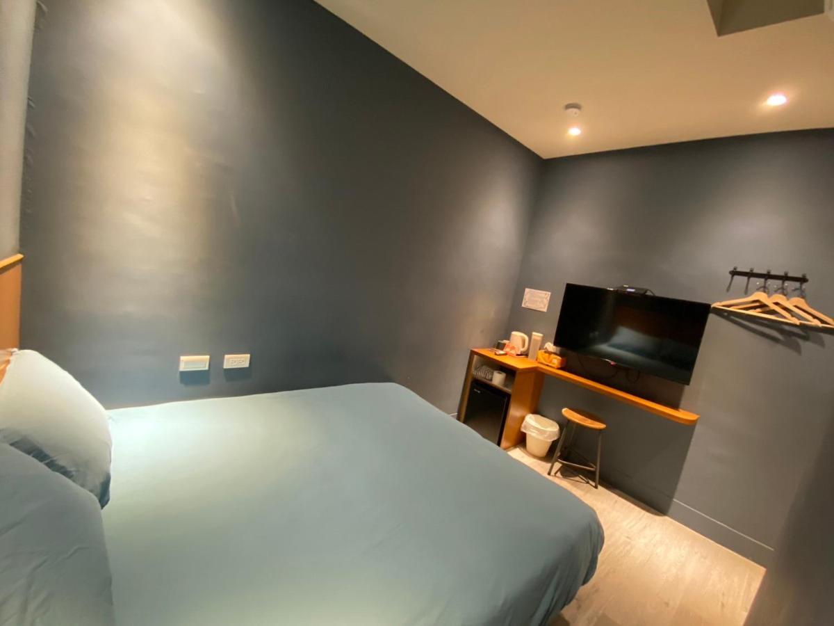 良文旅2館Ryou Hotel Vintage - II Tainan Buitenkant foto