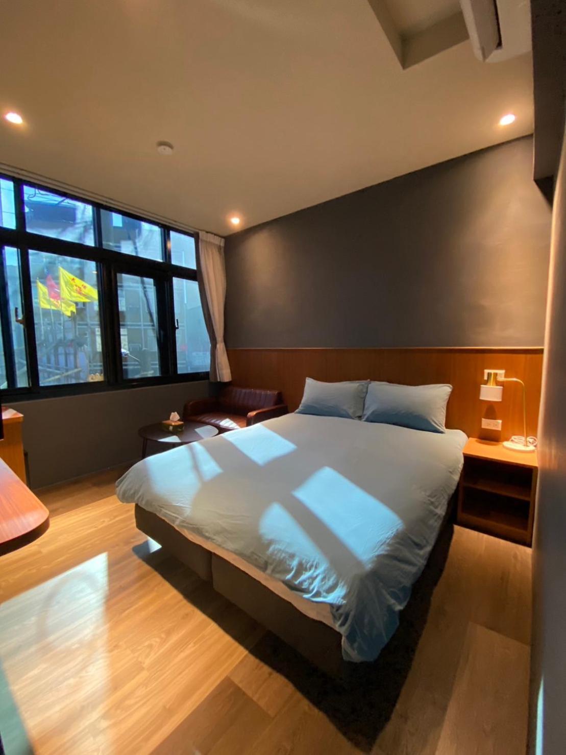 良文旅2館Ryou Hotel Vintage - II Tainan Buitenkant foto