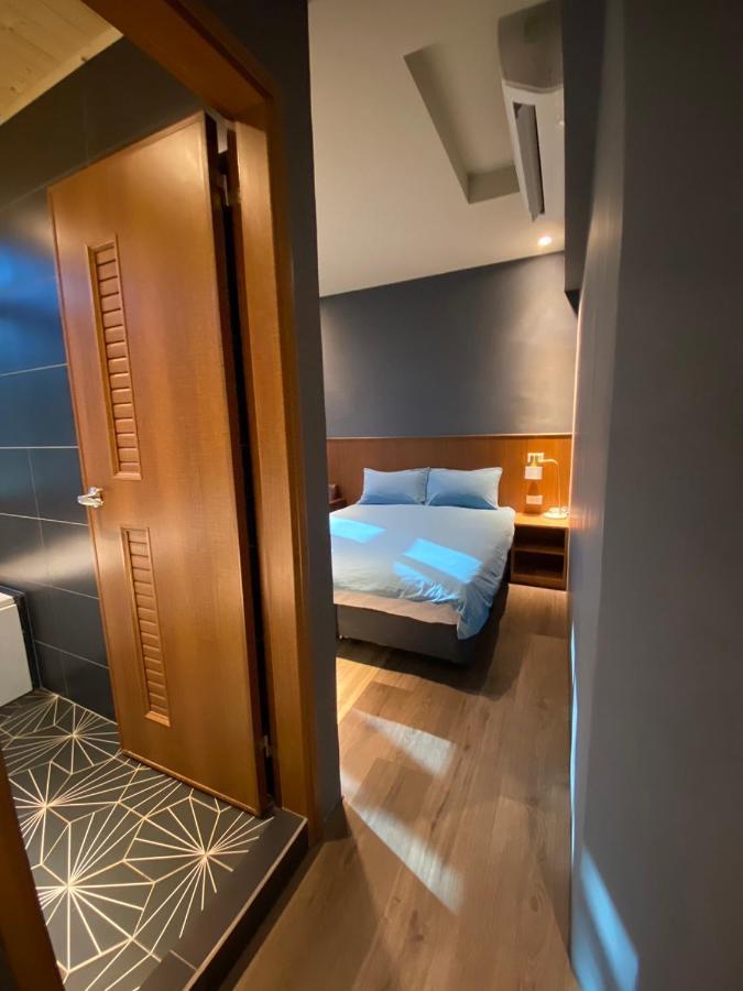 良文旅2館Ryou Hotel Vintage - II Tainan Buitenkant foto