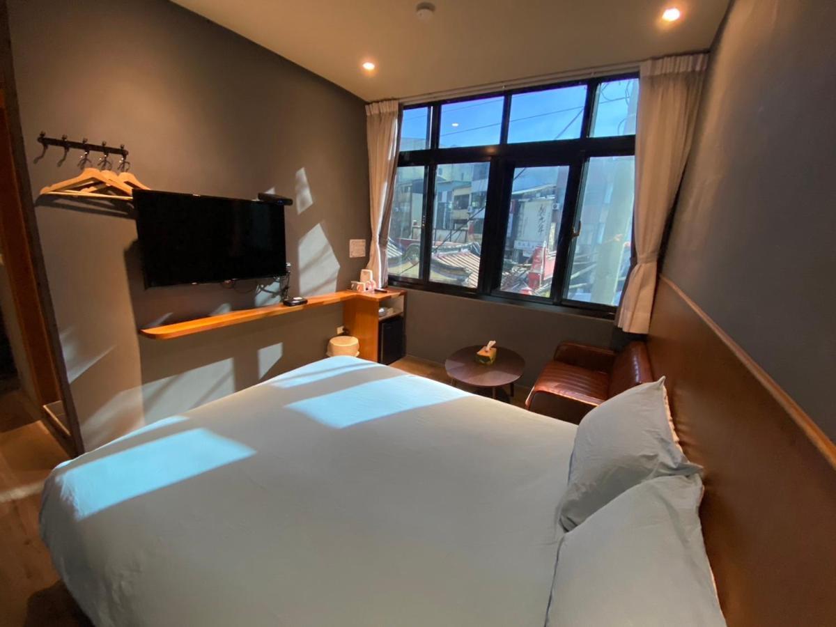 良文旅2館Ryou Hotel Vintage - II Tainan Buitenkant foto