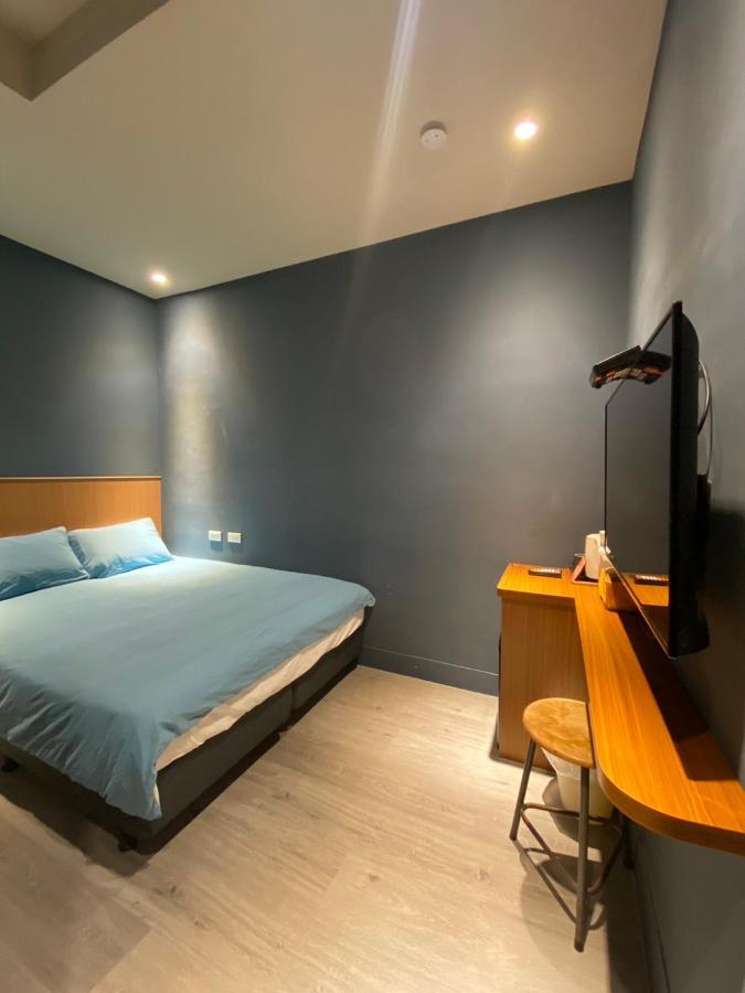 良文旅2館Ryou Hotel Vintage - II Tainan Buitenkant foto